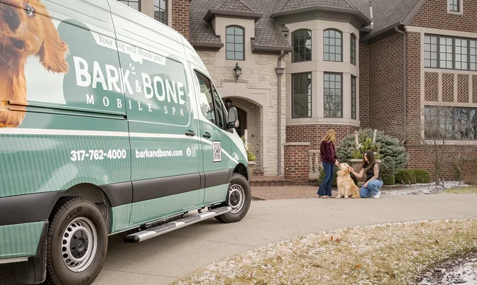 Mobile dog grooming van serving Muncie, Fishers, Noblesville and Geist Indiana Mobile dog grooming van serving Muncie, Fishers, Noblesville and Geist Indiana