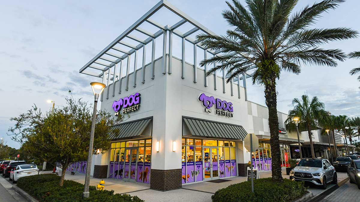 Exterior of the DOGPerfect Lakewood Ranch store